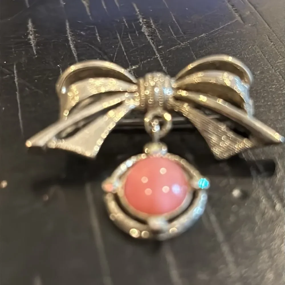 Bow Bead Rhinestone Pink Dangle Charm Brooch Silver Tone​